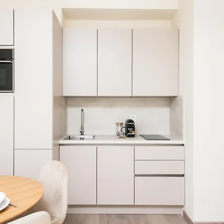 Republique - Somptueux 2 Pieces - 50 Metres De Monaco